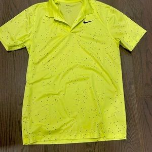 Nike polo men’s shirt size small in yellow